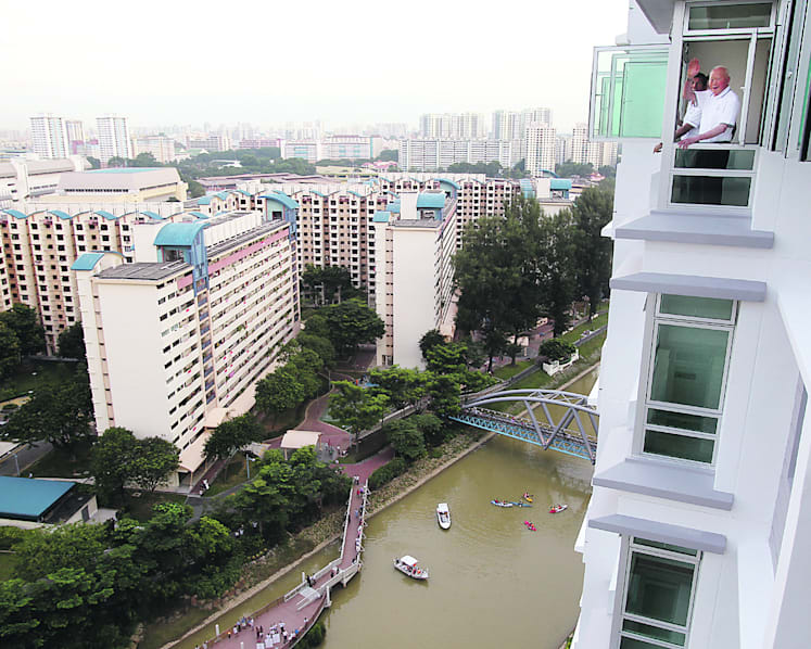 From mudflat to metropolis