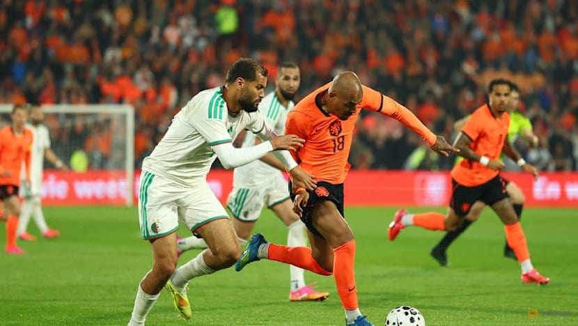 Algeria score late to upset Dutch with surprise away win