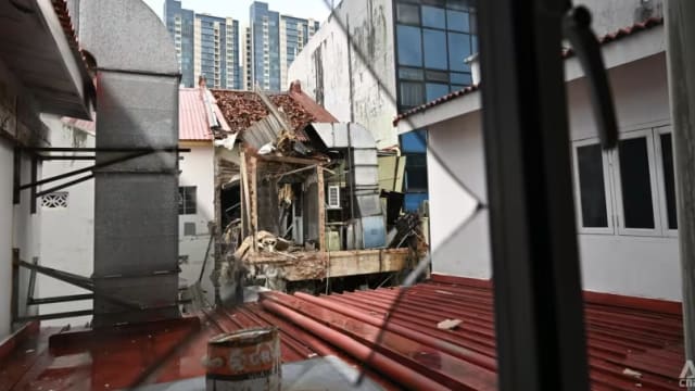 店屋发生坍塌事故后 周边酒店疏散住客