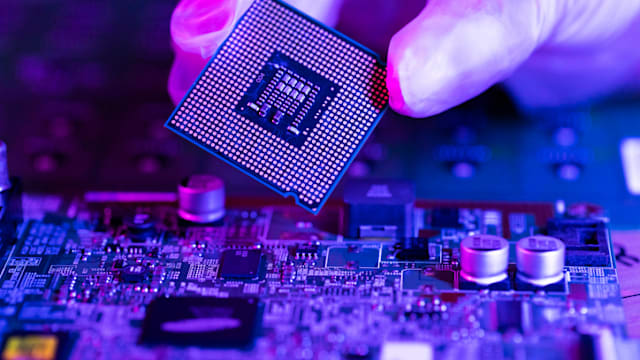 政府将投资8亿元 设立半导体业科研创新旗舰项目