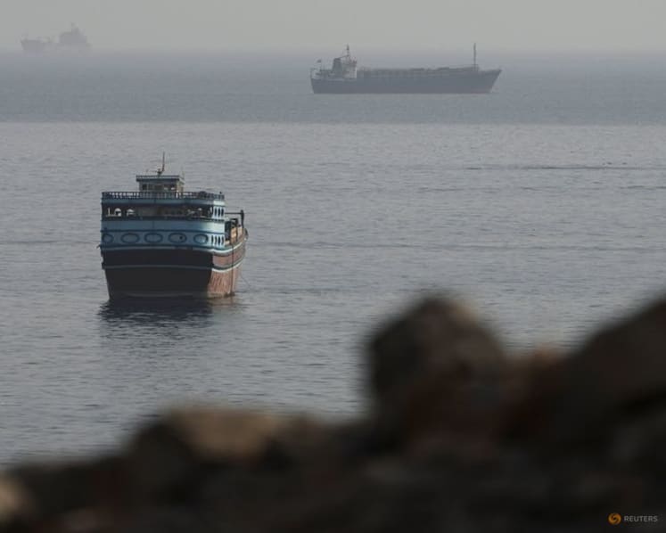 Oil climbs 5% as Iran, US both demand compensation and Hormuz hopes fade
