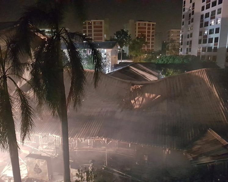 Fire guts Jurong West wet market, coffee shop
