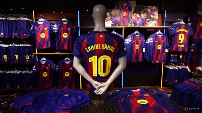 Yamal inherits Barcelona's iconic number 10 jersey