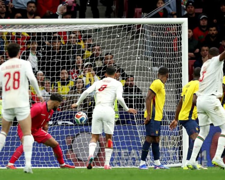 Morocco draw first game under new coach, Algeria, Egypt post big wins