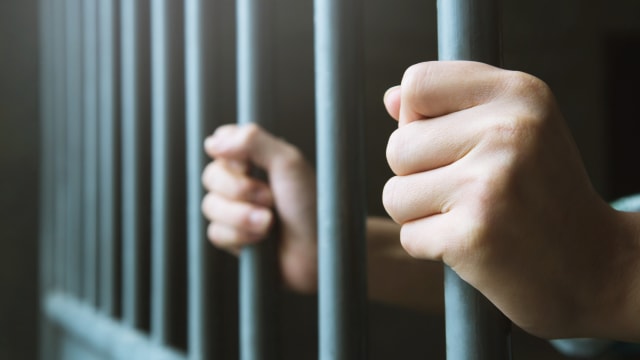 妻子怀孕临盆在即 已婚男子趁机对女佣毛手毛脚被判监22周