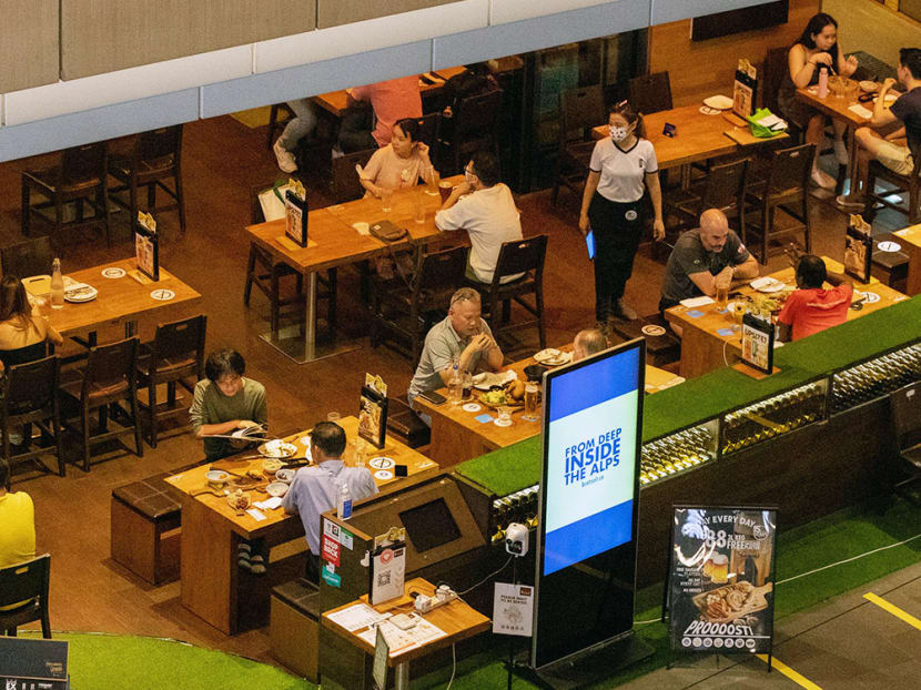 'End of stabilisation phase': Group size limits for dining in, social gatherings of up to 5 from Nov 22