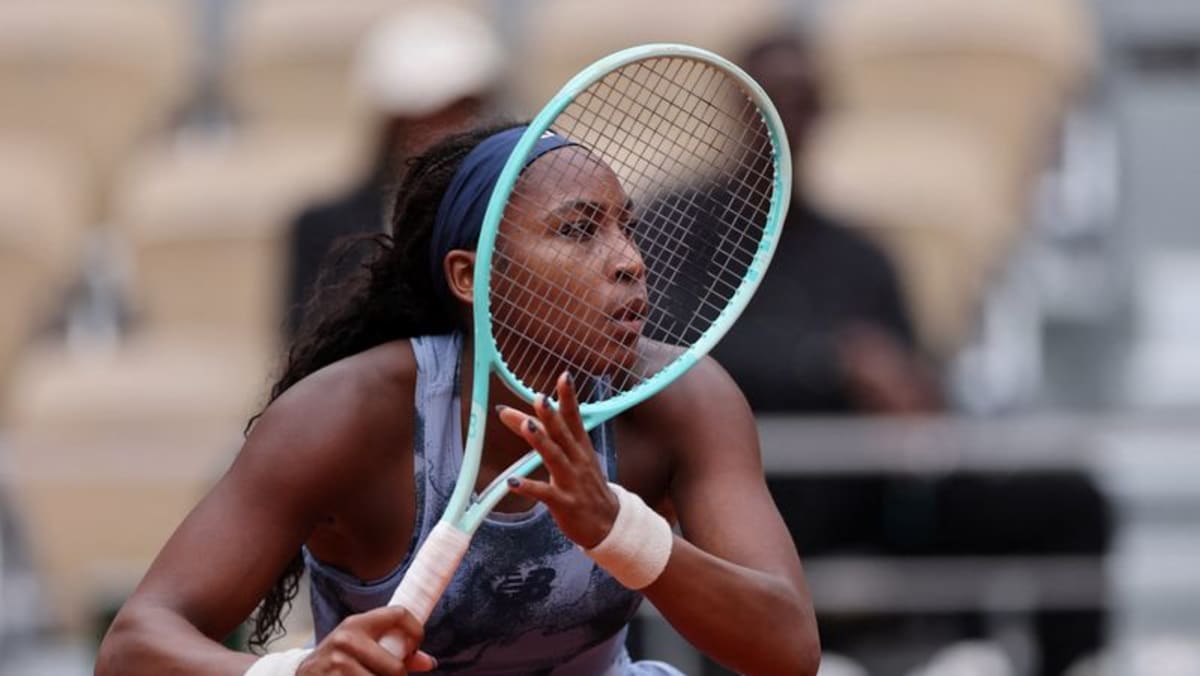 Gauff forgets rackets before finding groove for winning French Open start