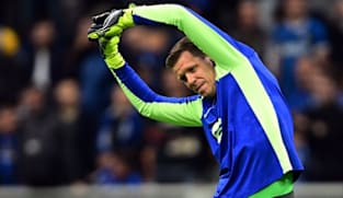 Food-loving Szczesny says he broke Barcelona's body-fat record