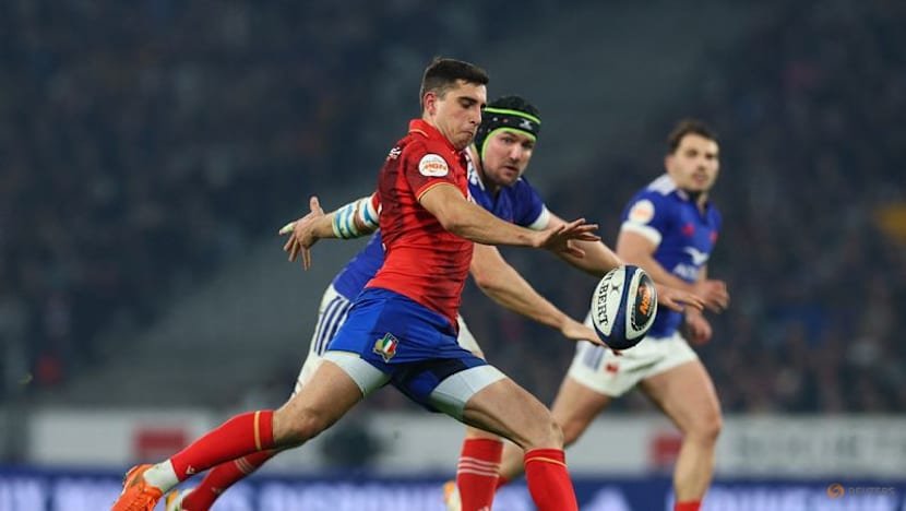 France stay in Six Nations charge with win over Italy