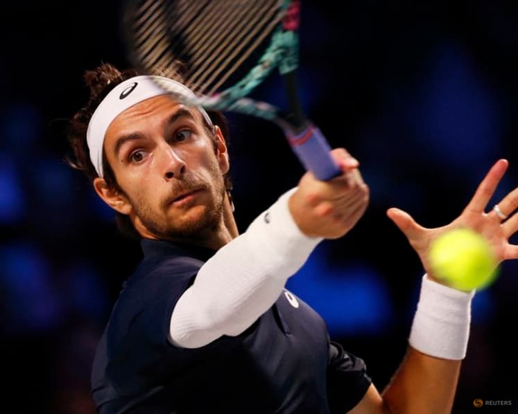 Sinner sets up Vienna final with Zverev