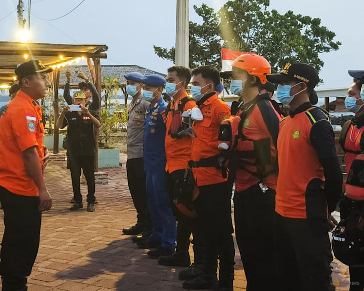 Journalists missing in Indonesia after volcano mission