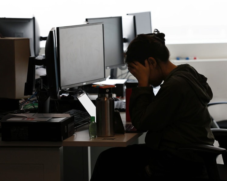 ‘I was simply too tired’: Singaporeans burnt out from long hours, working on days off and unreasonable bosses