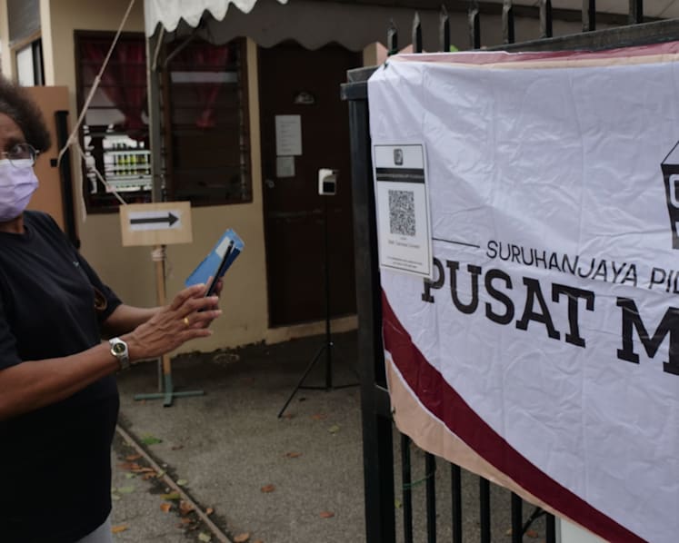  Resounding victory for Malaysia's Barisan Nasional in Melaka state election