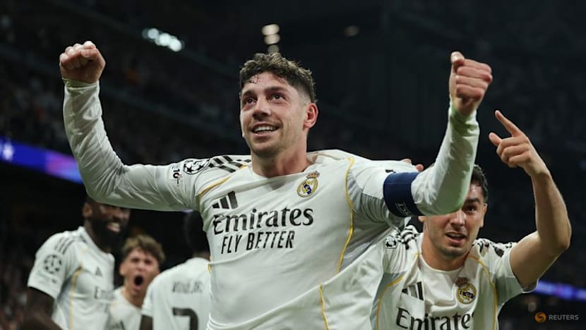 Valverde hat-trick puts Real Madrid in command against Manchester City