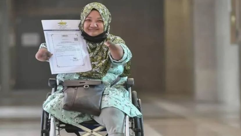 Ibu tunggal ini tidak jadikan alasan tiada kedua-dua kaki dan tangan untuk sara keluarga