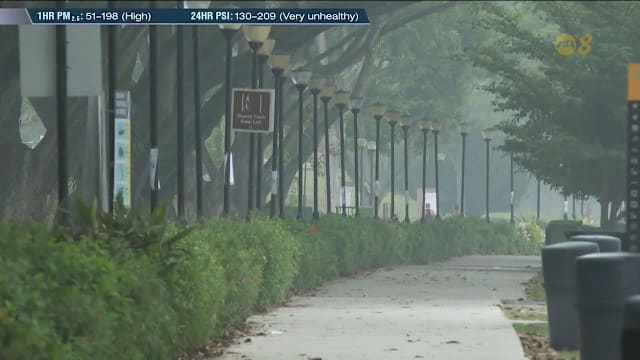 东海岸公园周末人潮减少 部分人缩短户外逗留时间