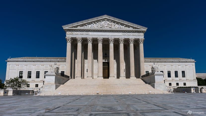 US Supreme Court sides with Trump in asylum-processing case