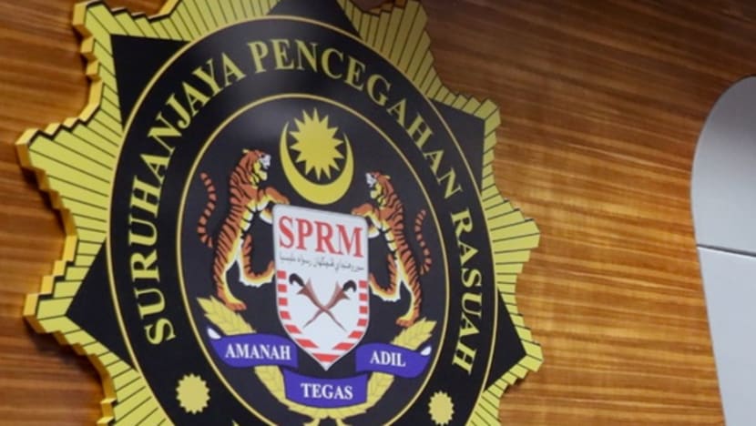 Mantan menteri beri keterangan berhubung projek tenaga solar sekolah di Sarawak