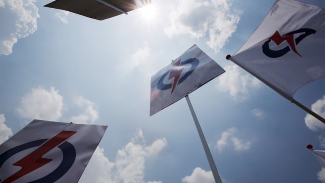 【GE2025】行动党后港支部义工遇袭 男子涉嫌推义工破坏党旗