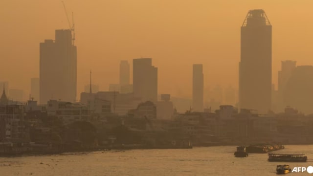 泰国曼谷空气污染严重 将近200所学校停课