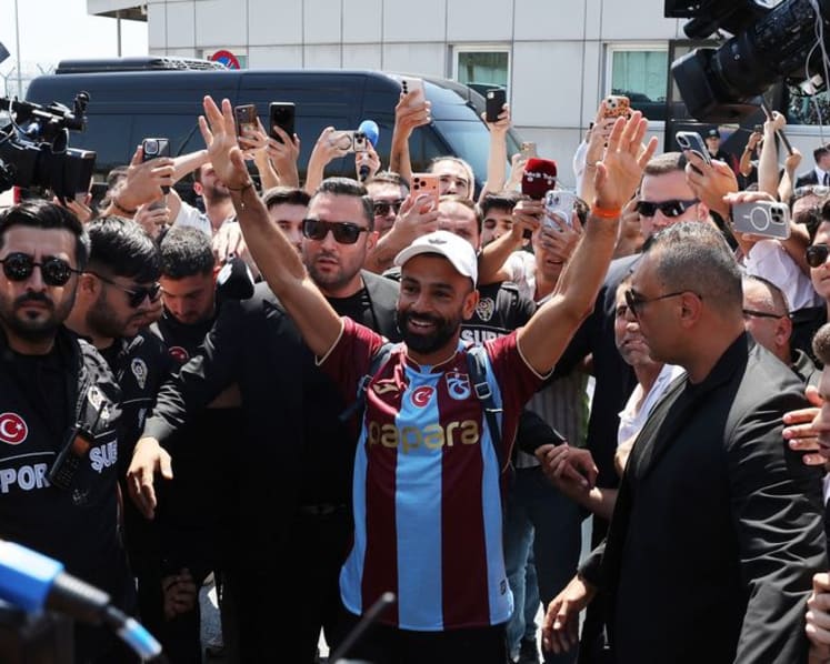 Salah arrives in Turkey ahead of expected move to Trabzonspor
