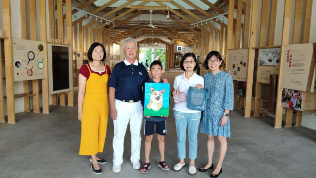 十岁外孙慈善募款近万元 以善举为外婆庆生 