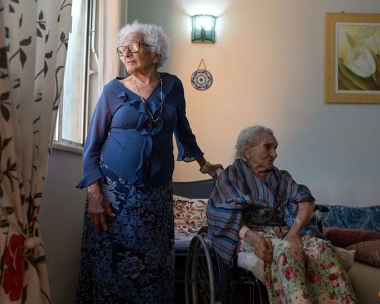 Scientists seek clues to longevity from three Brazilian sisters over 100