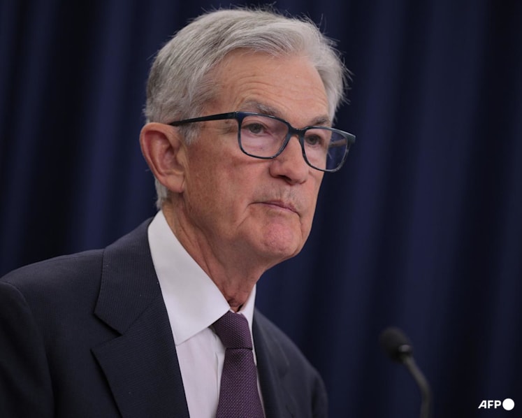 US Fed cuts rates by quarter point, signals more reductions ahead