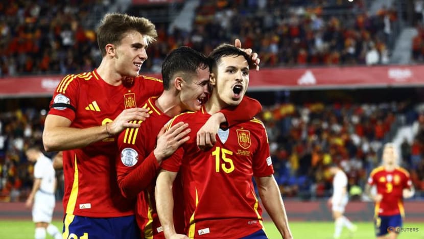 Late penalty earns Spain 3-2 win over Switzerland