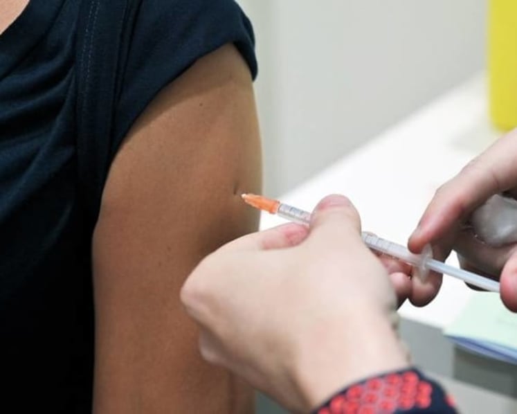 S'pore ready to bring in Covid-19 booster vaccines for Omicron variant if approved: MOH