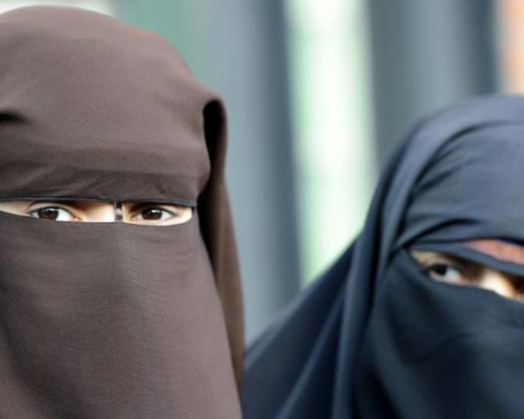 Swiss mull 'burqa ban' in vote centering on security, rights