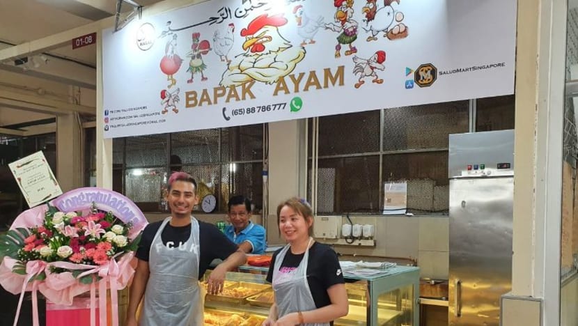 ‘Bapak Ayam’ ini derma 100 ayam beku kepada penduduk memerlukan; bertekad akan terus sumbang semula