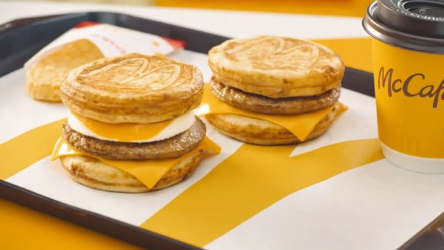 麦当劳McGriddles 回来了！而且这一次，是全天都能吃得到！