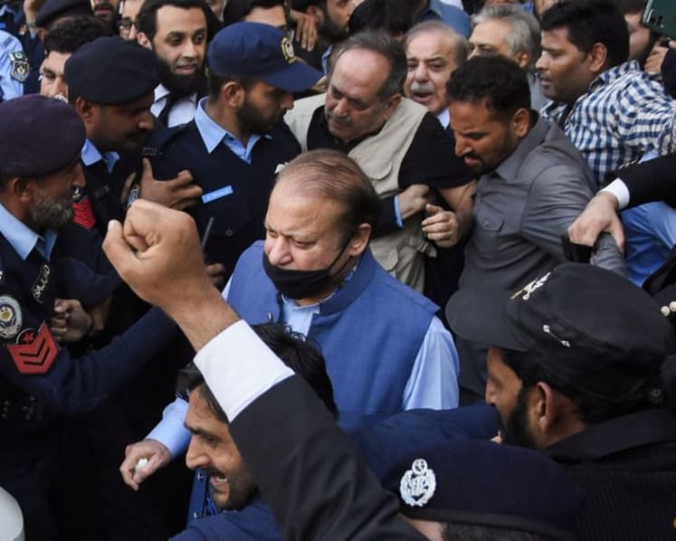 Pakistan's ex-leader Nawaz Sharif regains right to appeal convictions, opening a path to election