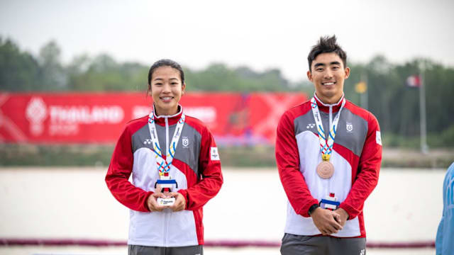 吕俊辉和黄倪轩勇夺男女双人皮划艇200米铜牌