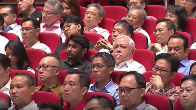 政府确保各方面获援助 心态需做调整应对挑战