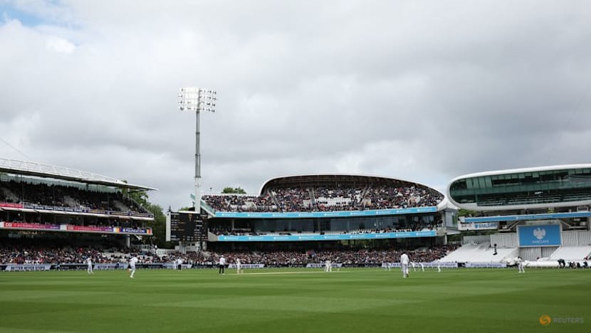 England romp to victory in first test against New Zealand