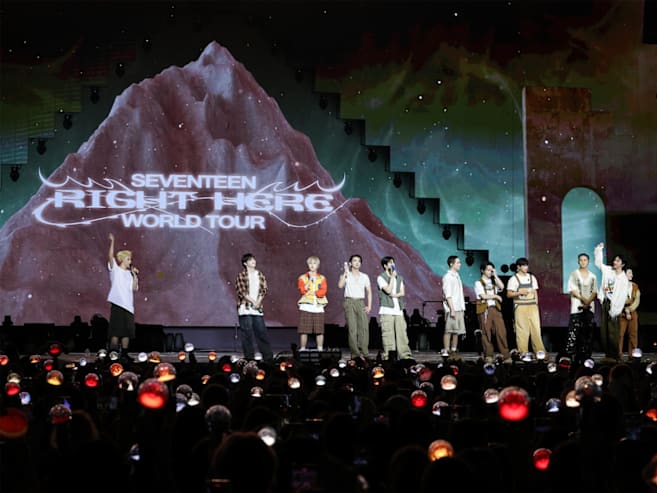 Fireworks injure 2 fans during K-pop group Seventeen's concert in Incheon