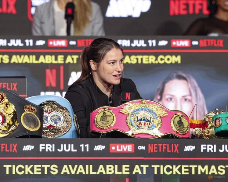 Taylor to hang up gloves after Dublin farewell fight this year