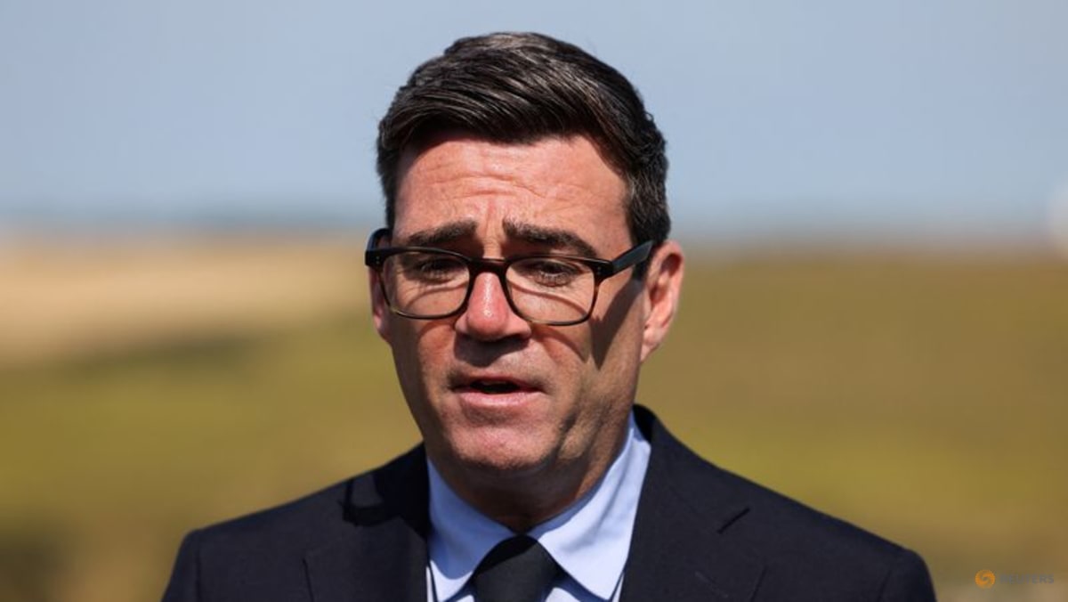 UK PM to chair emergency meeting on heatwaves, drought