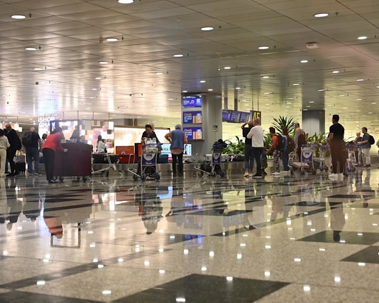 Heathrow Airport closure: Travellers alter, cancel plans after Singapore-London SIA flight returns to Changi