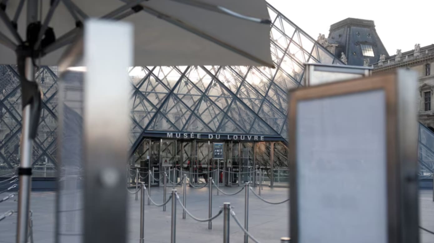 法国卢浮宫员工展开罢工 导致博物馆今天闭馆