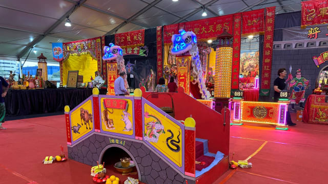 【直播】云阴殿连办十天歌台庆周年 周末过平安桥仪式场面热闹