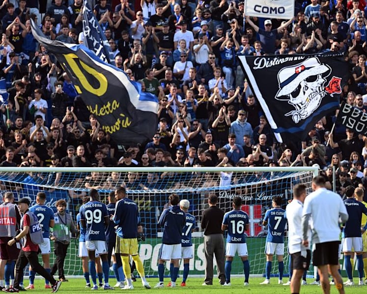 Lazio keep pace at the top, 10-man Roma earn draw at Como, Milan held by Sassuolo