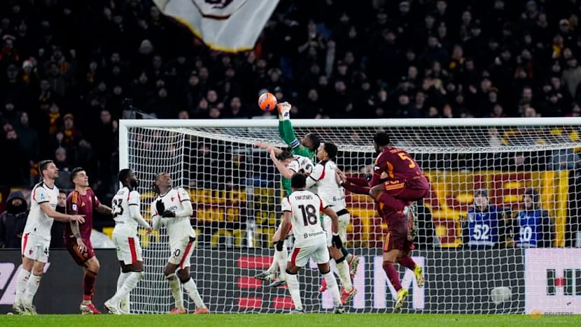 Milan held by Roma to leave Inter five clear at Serie A summit