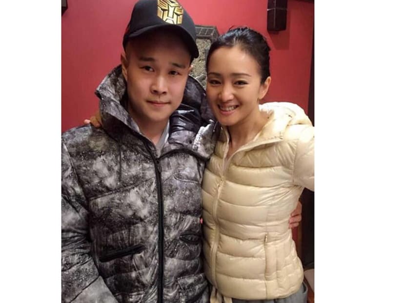 52-Year-Old Gong Li Looks Fab AF Even Without Make-Up