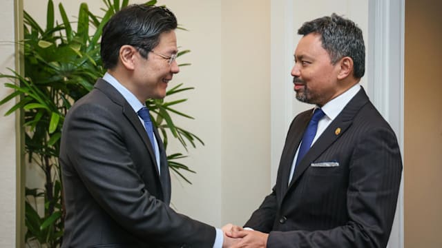 文莱王储访新 两国签署海事领域合作备忘录