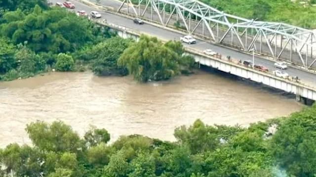 墨西哥连日暴雨引发严重灾情 至少27死多人失踪