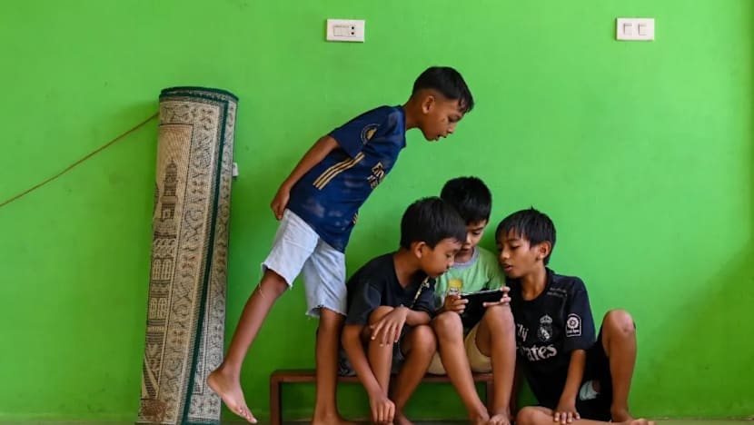 Kanak-kanak Indonesia guna internet lebih 5 jam sehari