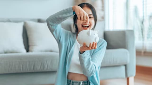 Prioritas perempuan saat berinvestasi di usia 20-an, 30-an, 40-an, dan 50-an ke atas  